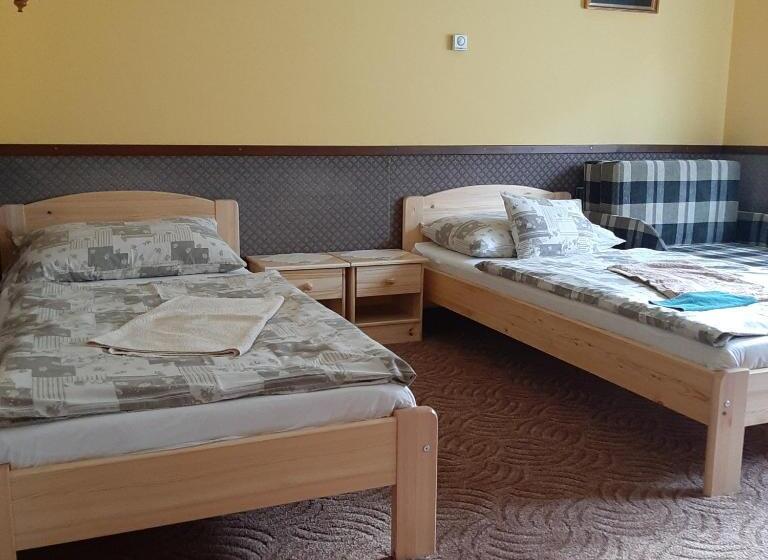 膳宿费 Rózsa Vendégház