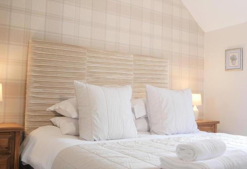 פנסיון Strathardle Lodge