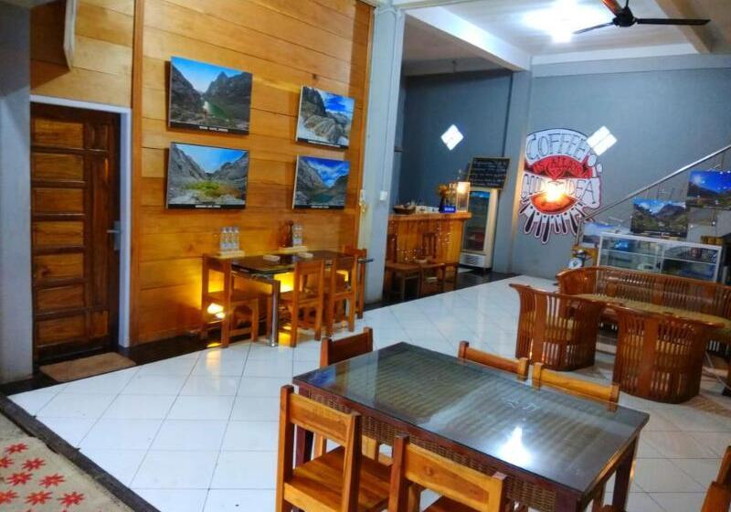 펜션 The Carstensz Homestay