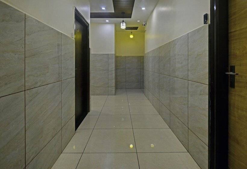 ペンション Treebo Trend Sampradaya Bistro