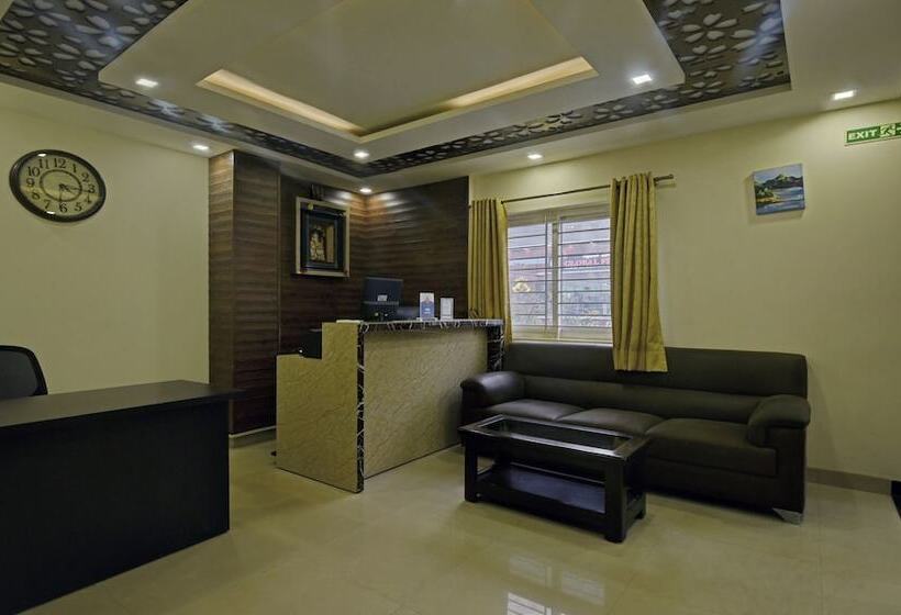 ペンション Treebo Trend Sampradaya Bistro