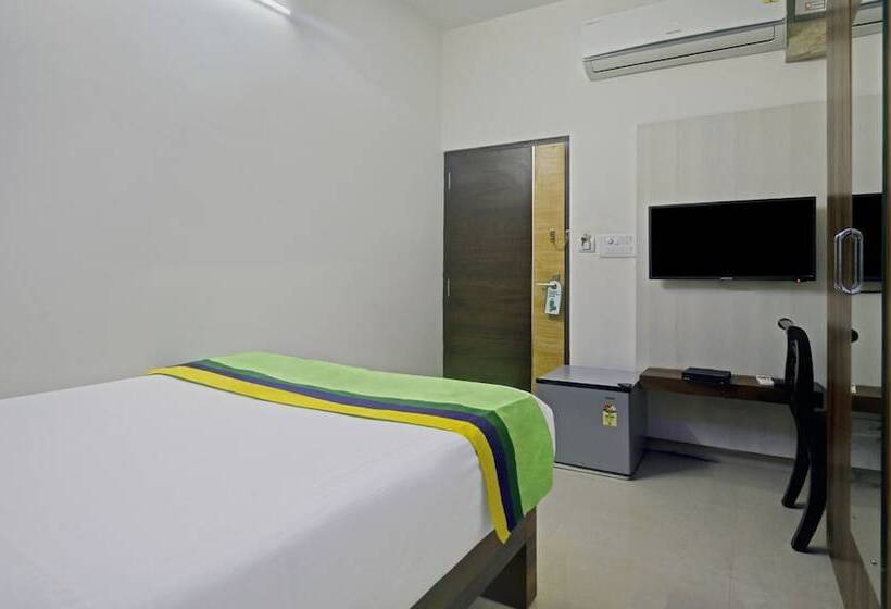 ペンション Treebo Trend Sampradaya Bistro