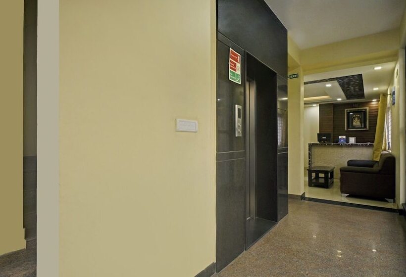 ペンション Treebo Trend Sampradaya Bistro