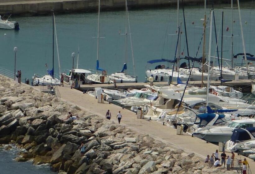 بنسيون Velia Mare