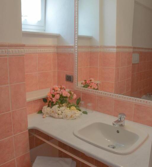 بنسيون Velia Mare