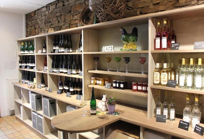 بنسيون Weinstube Bycastors