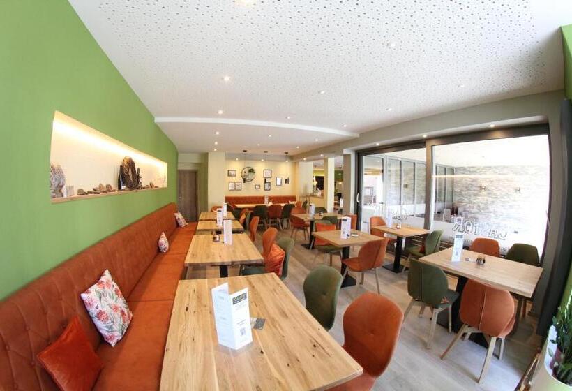 بنسيون Weinstube Bycastors