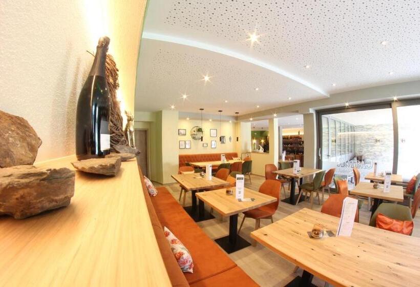 بنسيون Weinstube Bycastors