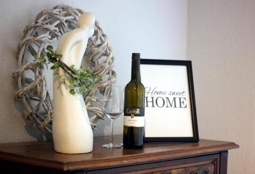 بنسيون Weinstube Bycastors