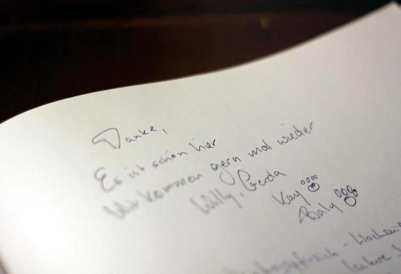 بنسيون Weinstube Bycastors