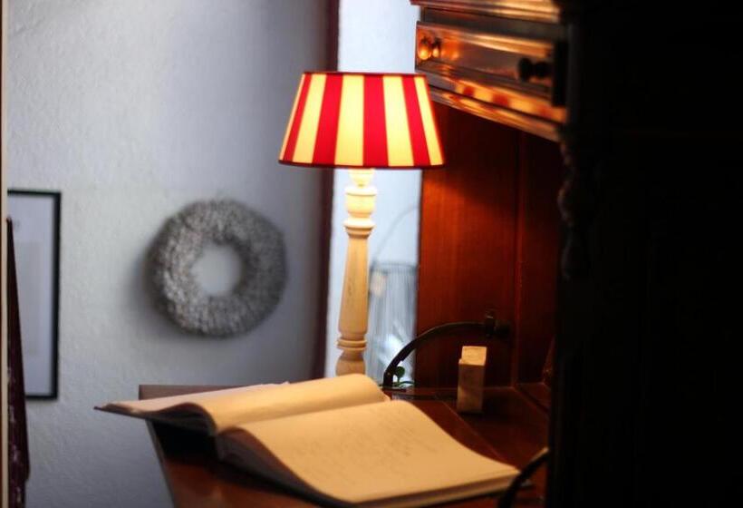 بنسيون Weinstube Bycastors