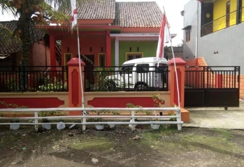 פנסיון Yunior Guesthouse