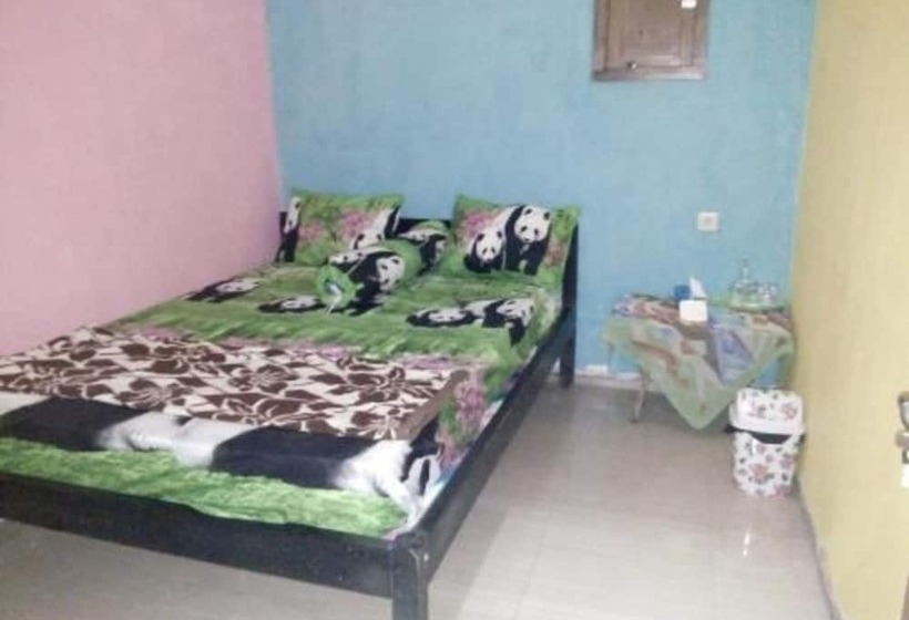 פנסיון Yunior Guesthouse