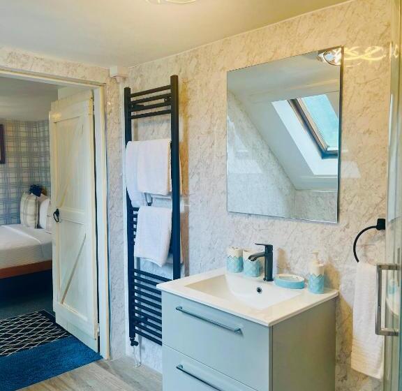 Rowantreebank Bed And Breakfast