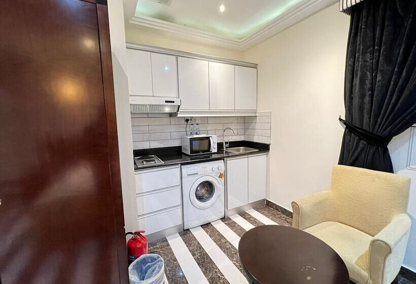 Royal Mirage Hotel And Apartments