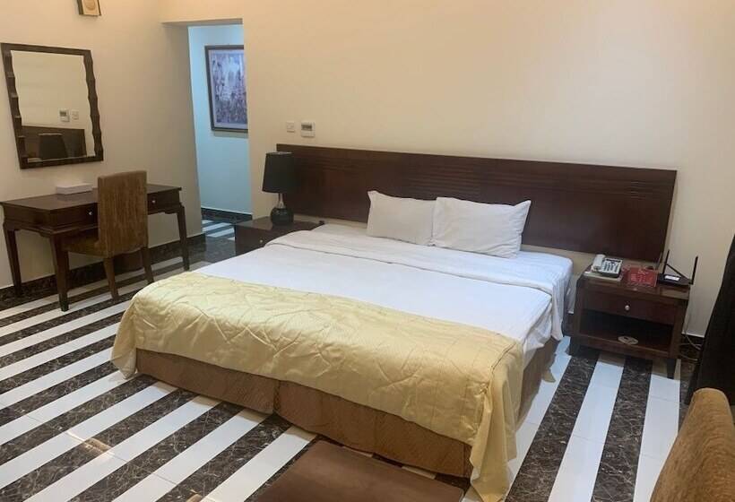 Royal Mirage Hotel And Apartments