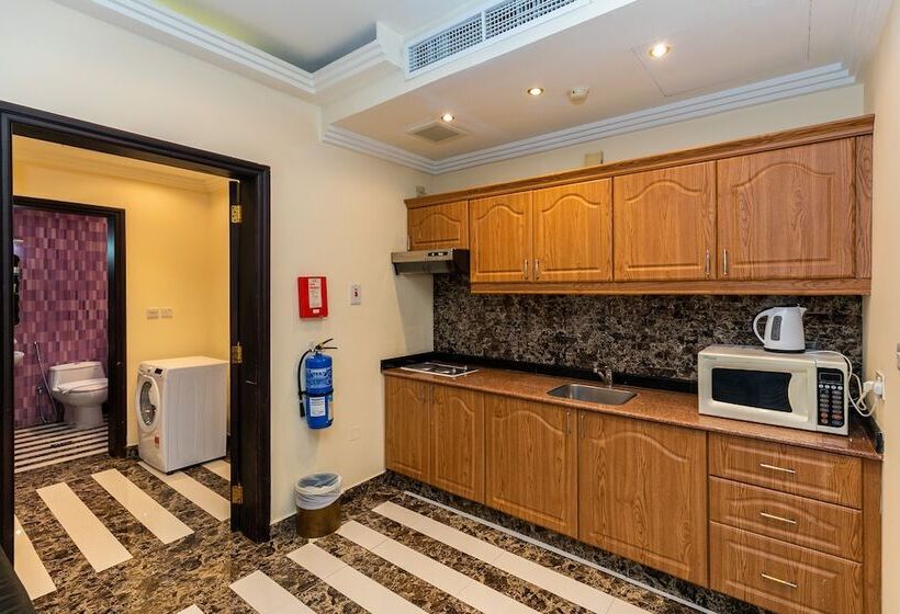 Royal Mirage Hotel And Apartments