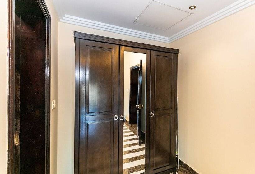 Royal Mirage Hotel And Apartments