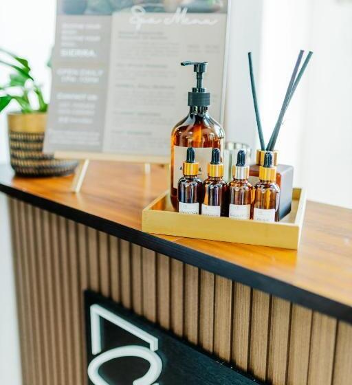 Spacio Caliraya Bed & Breakfast