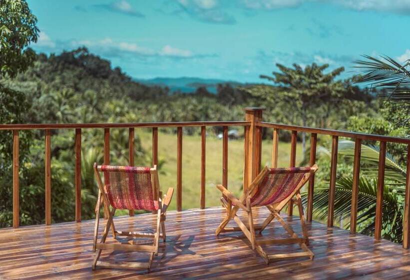 Beso Hilltop Retreat   Hostel