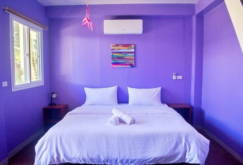 هتل Indai Aquasports And Resort