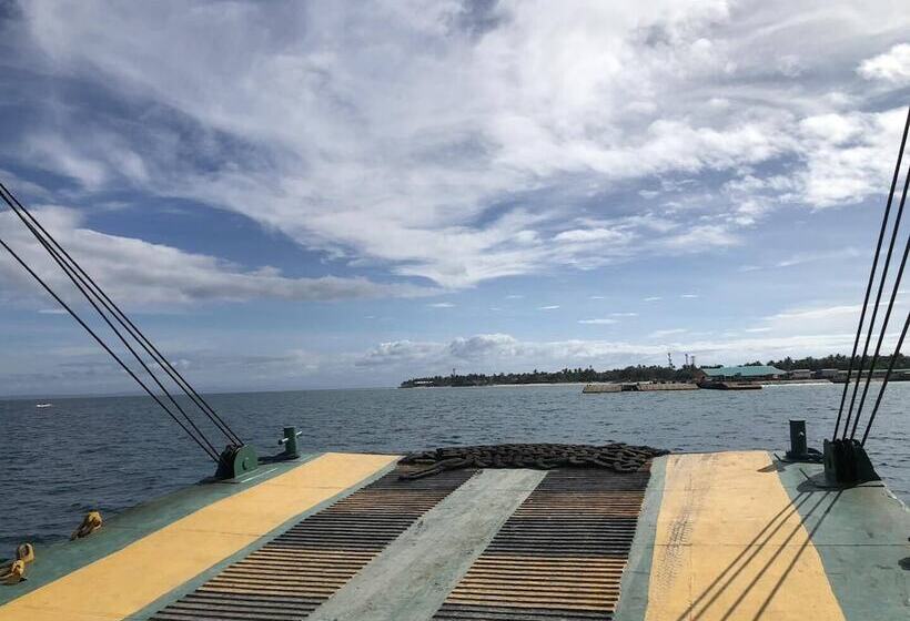 هتل Indai Aquasports And Resort