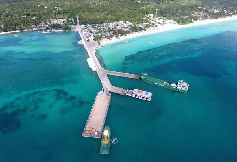 هتل Indai Aquasports And Resort