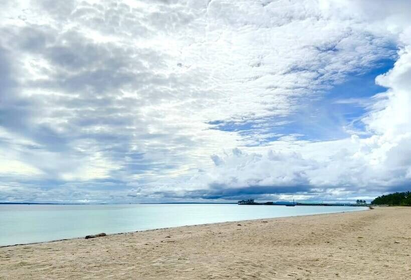 هتل Indai Aquasports And Resort