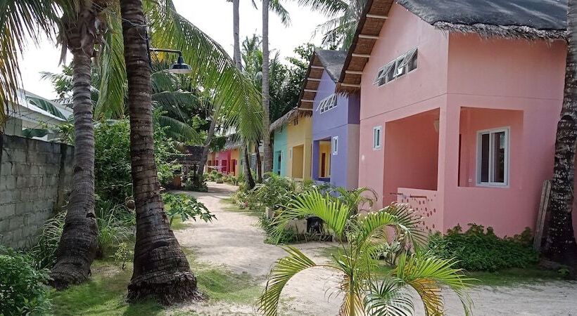 هتل Indai Aquasports And Resort