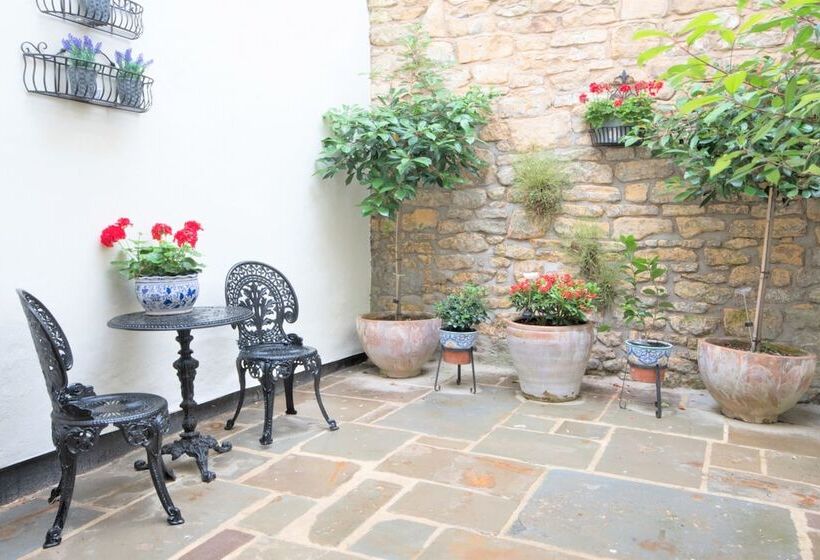 ホテル Luxury Apartments   Rodney Road