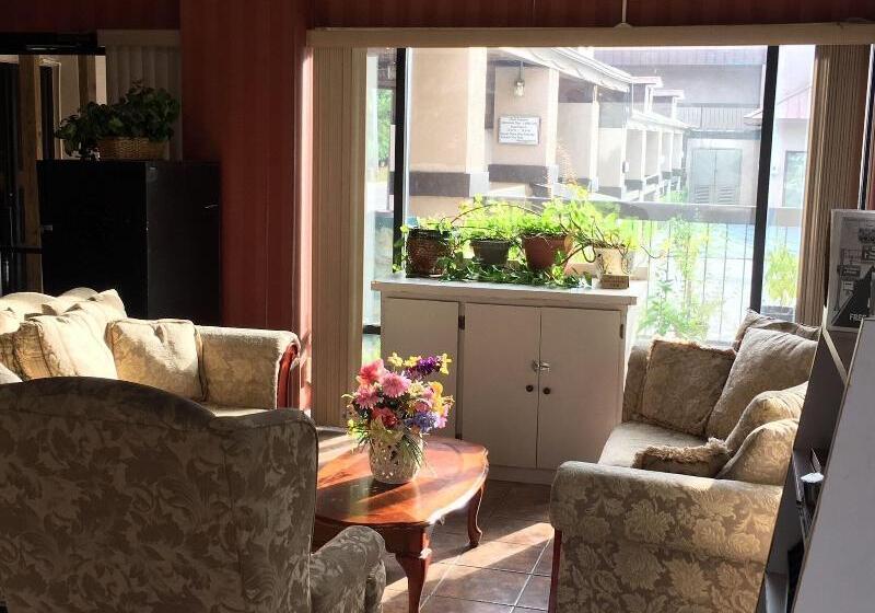 فندق Rodeway Inn