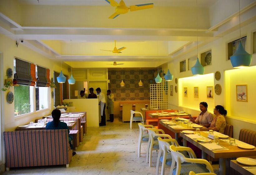 Отель Samrat A Heritage