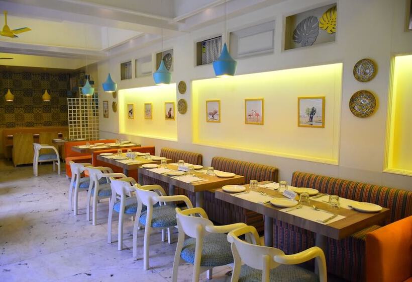 Отель Samrat A Heritage