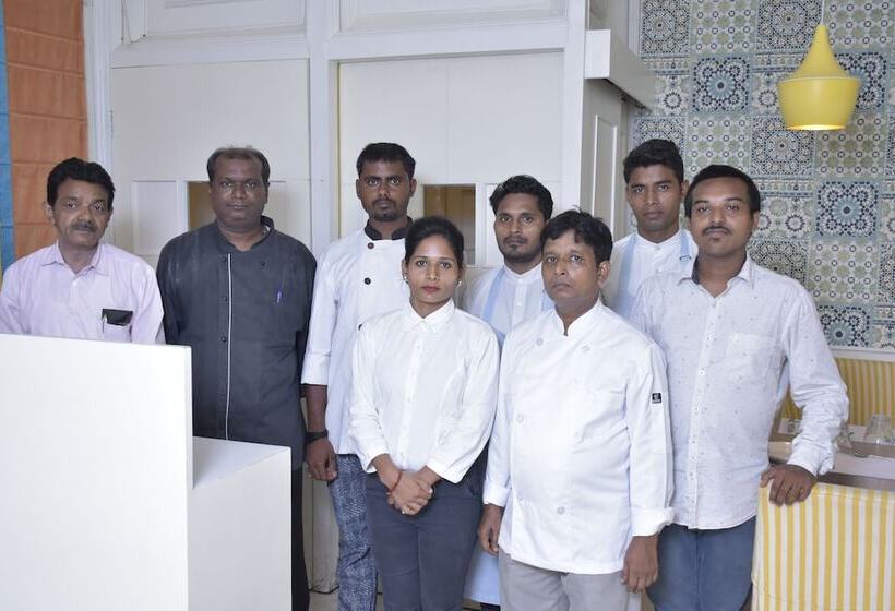 Отель Samrat A Heritage