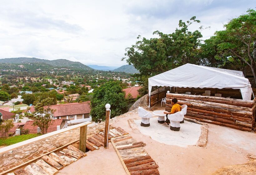 فندق Wilolesi Hilltop