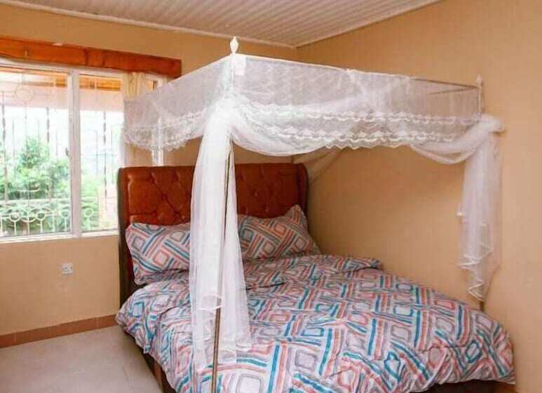 فندق Wilolesi Hilltop