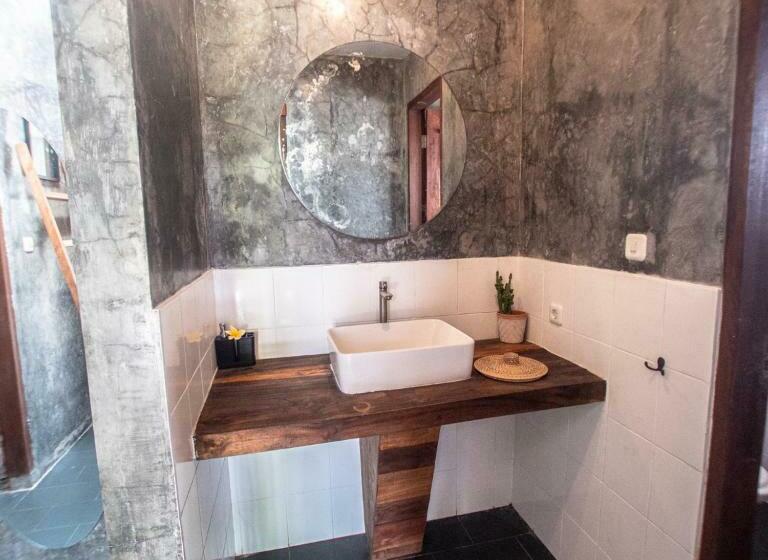 Lmbk Surf Camp   Hostel