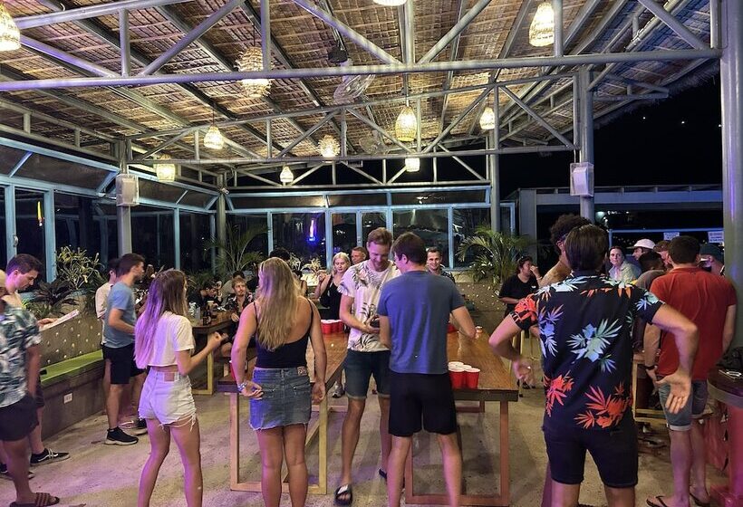 Outpost Hostel   Coron   Adults Only