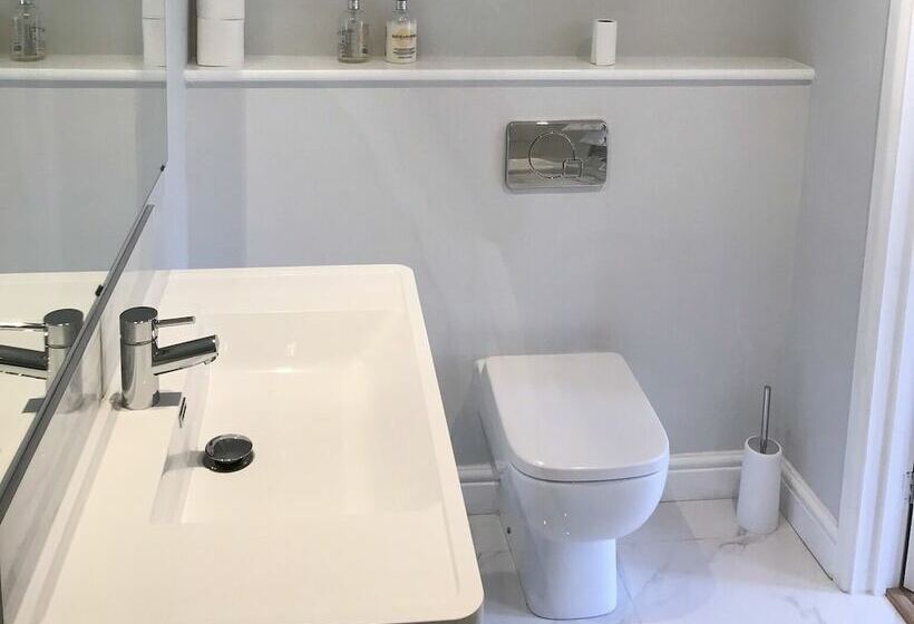 Пансион Glebe House