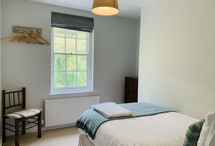 Пансион Glebe House