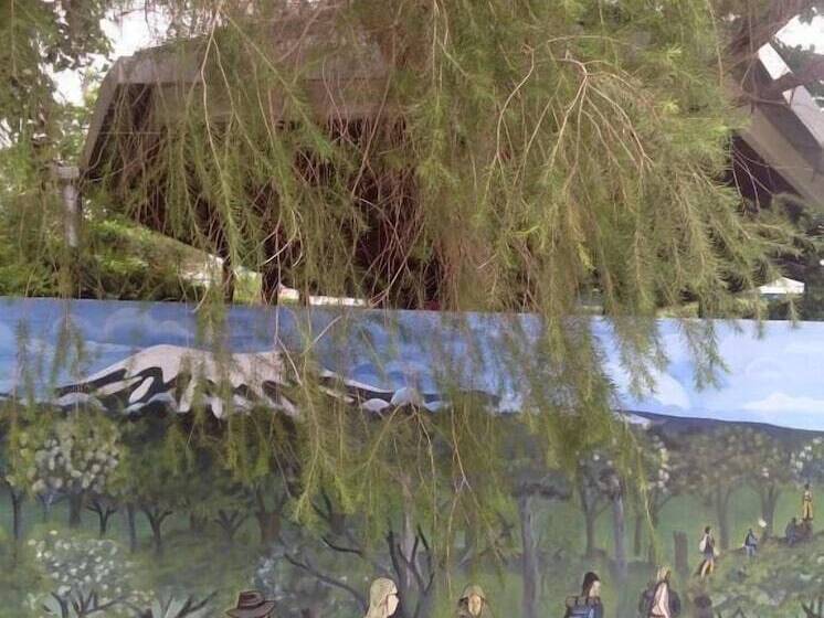 پانسیون Mzunguu Safari Lodge