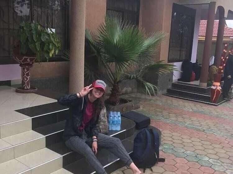 پانسیون Mzunguu Safari Lodge