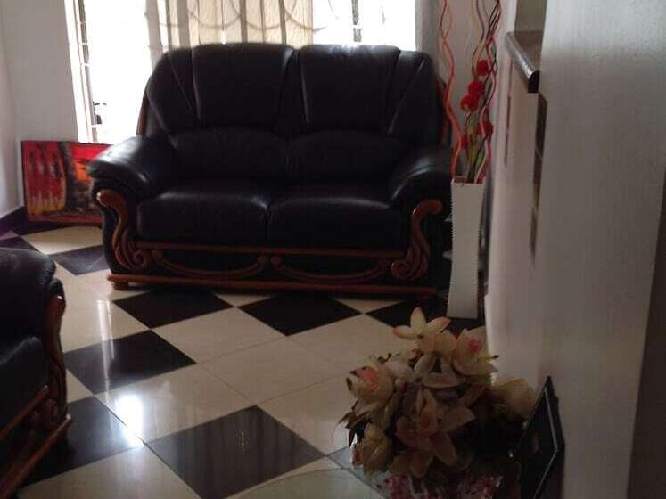 پانسیون Mzunguu Safari Lodge