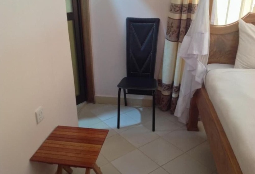 پانسیون Mzunguu Safari Lodge