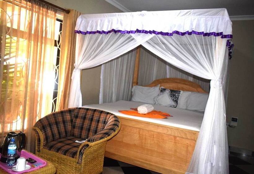 پانسیون Mzunguu Safari Lodge