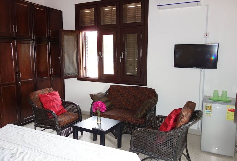 پانسیون Villa Teranga