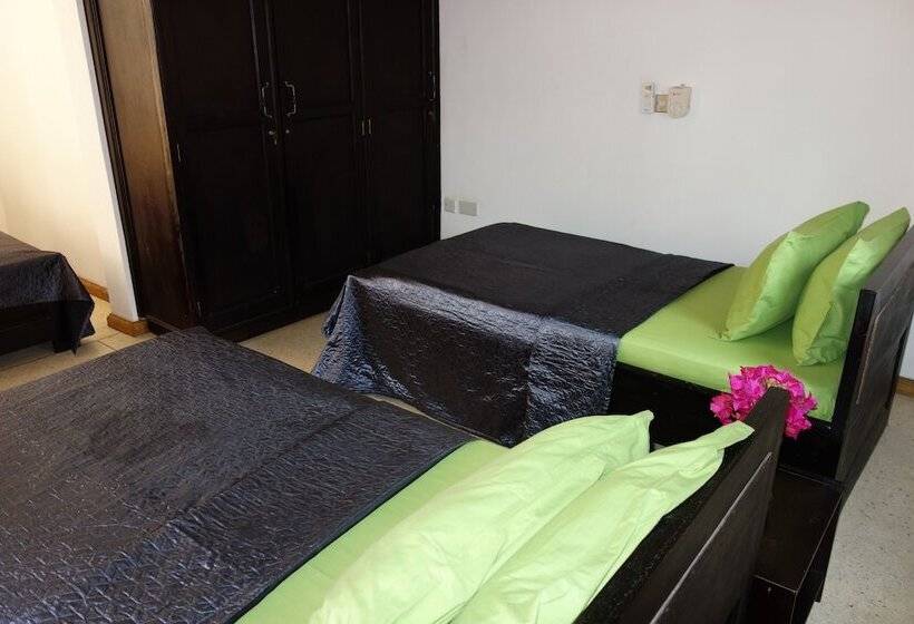 پانسیون Villa Teranga