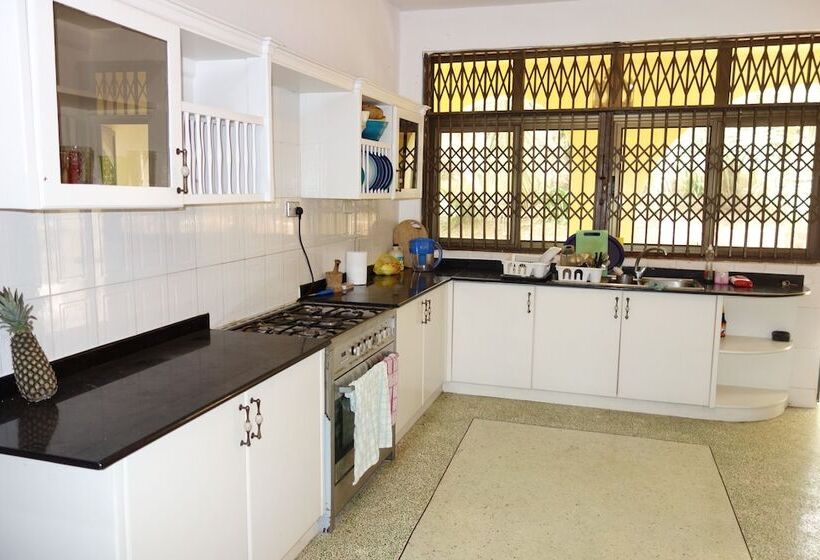 پانسیون Villa Teranga