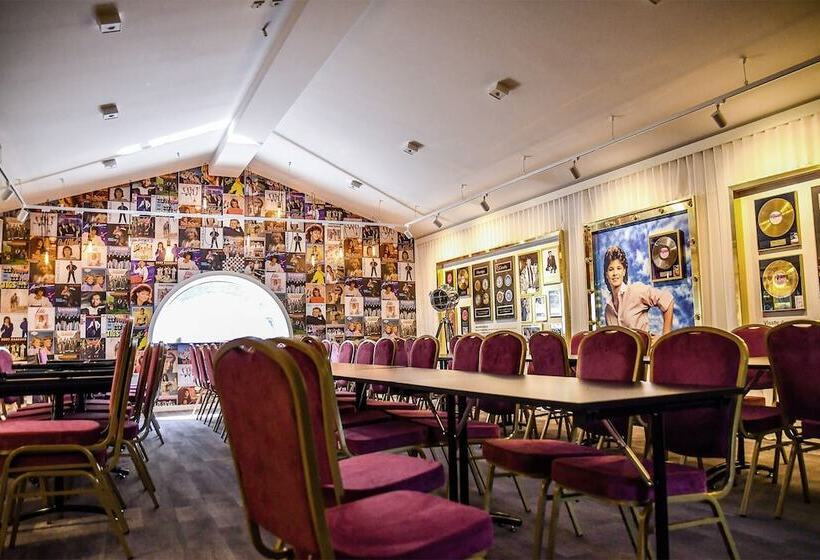 Ursand Resort & Camping