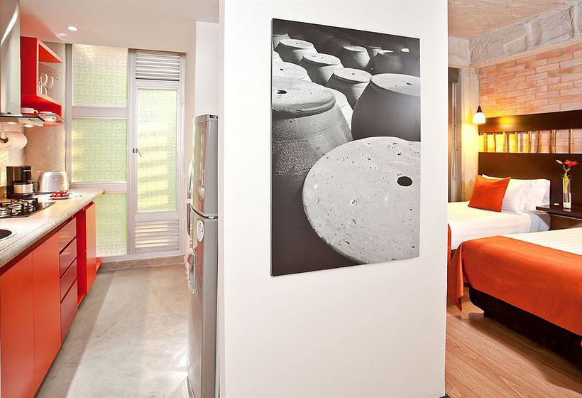 Estelar Apartamentos Aeropuerto